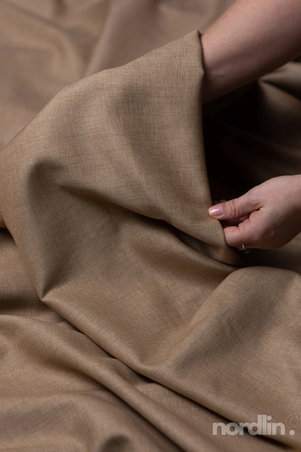Tailwind dark beige